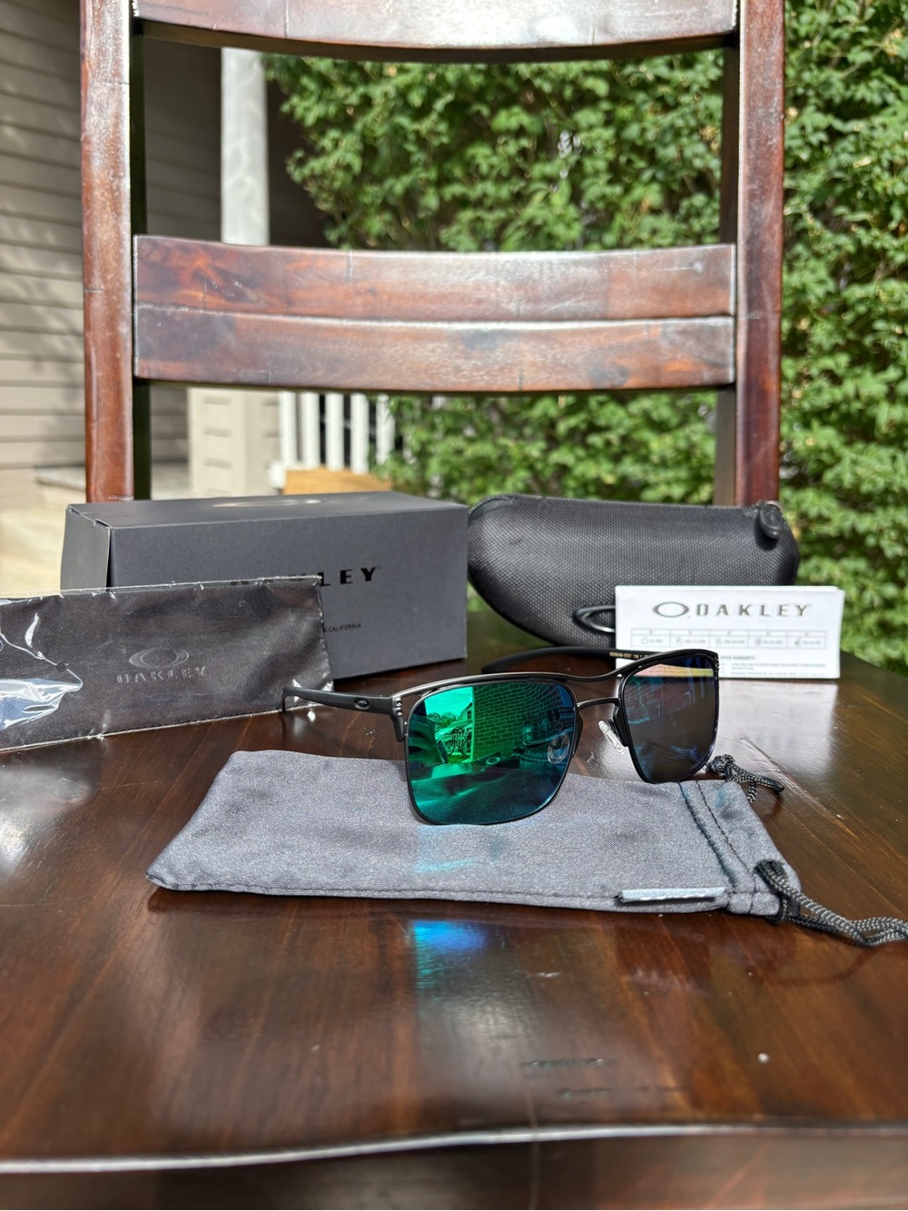 Oakley Holbrook Ti Sunglasses Titanium Frame Black / Blue